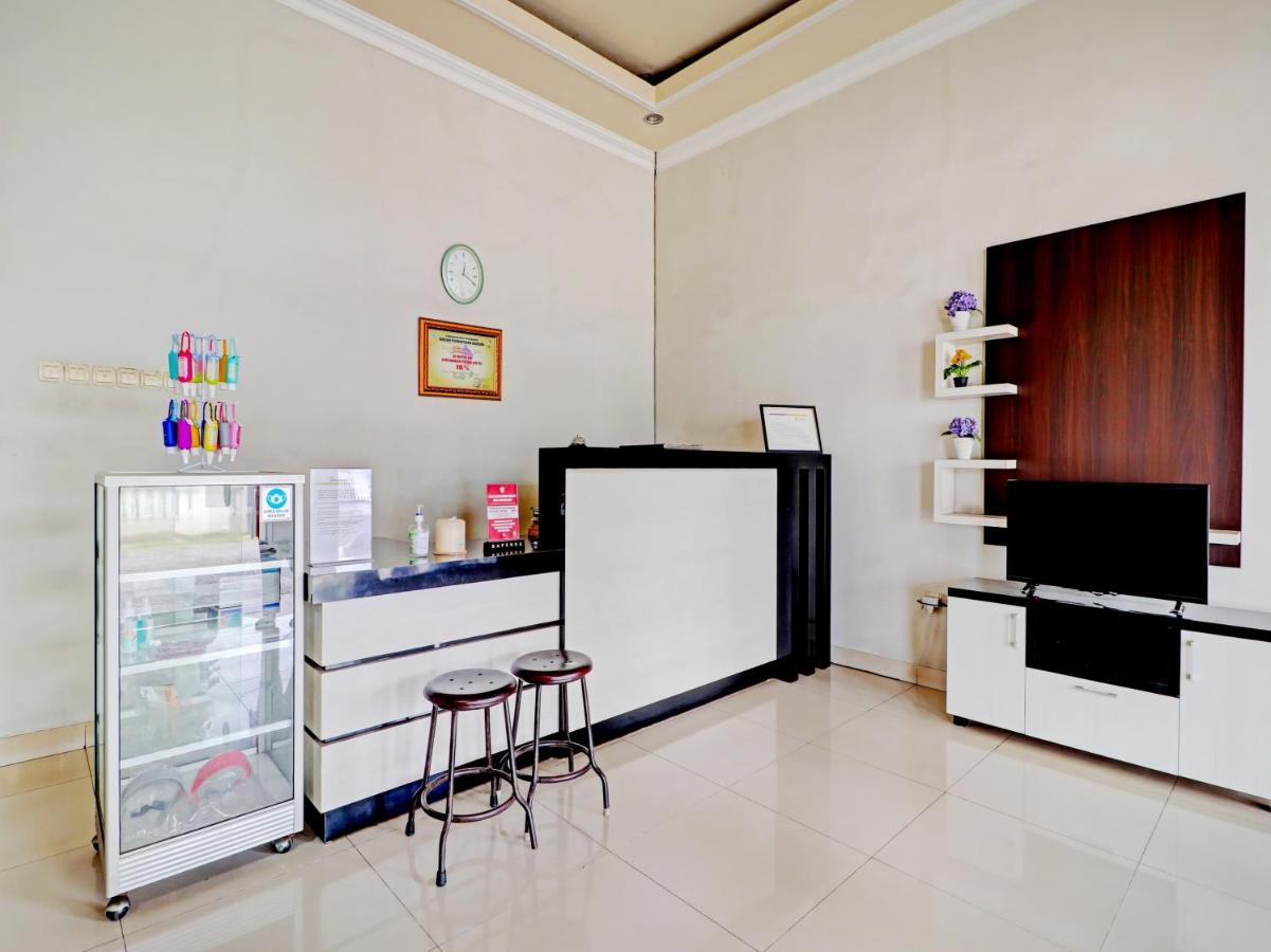 Oyo 90347 Hotel Srikandi Syariah Тасикмалая Екстериор снимка