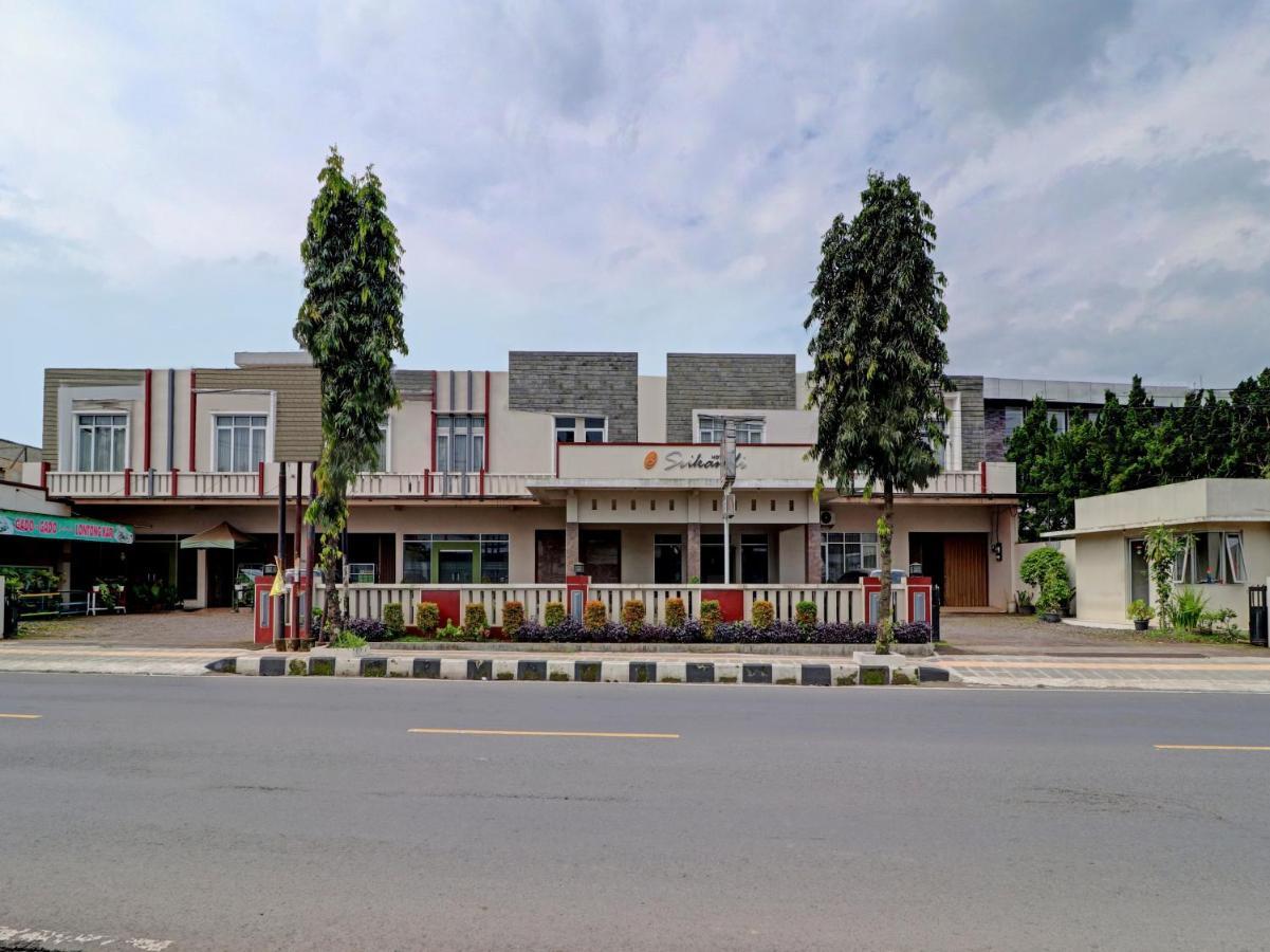 Oyo 90347 Hotel Srikandi Syariah Тасикмалая Екстериор снимка