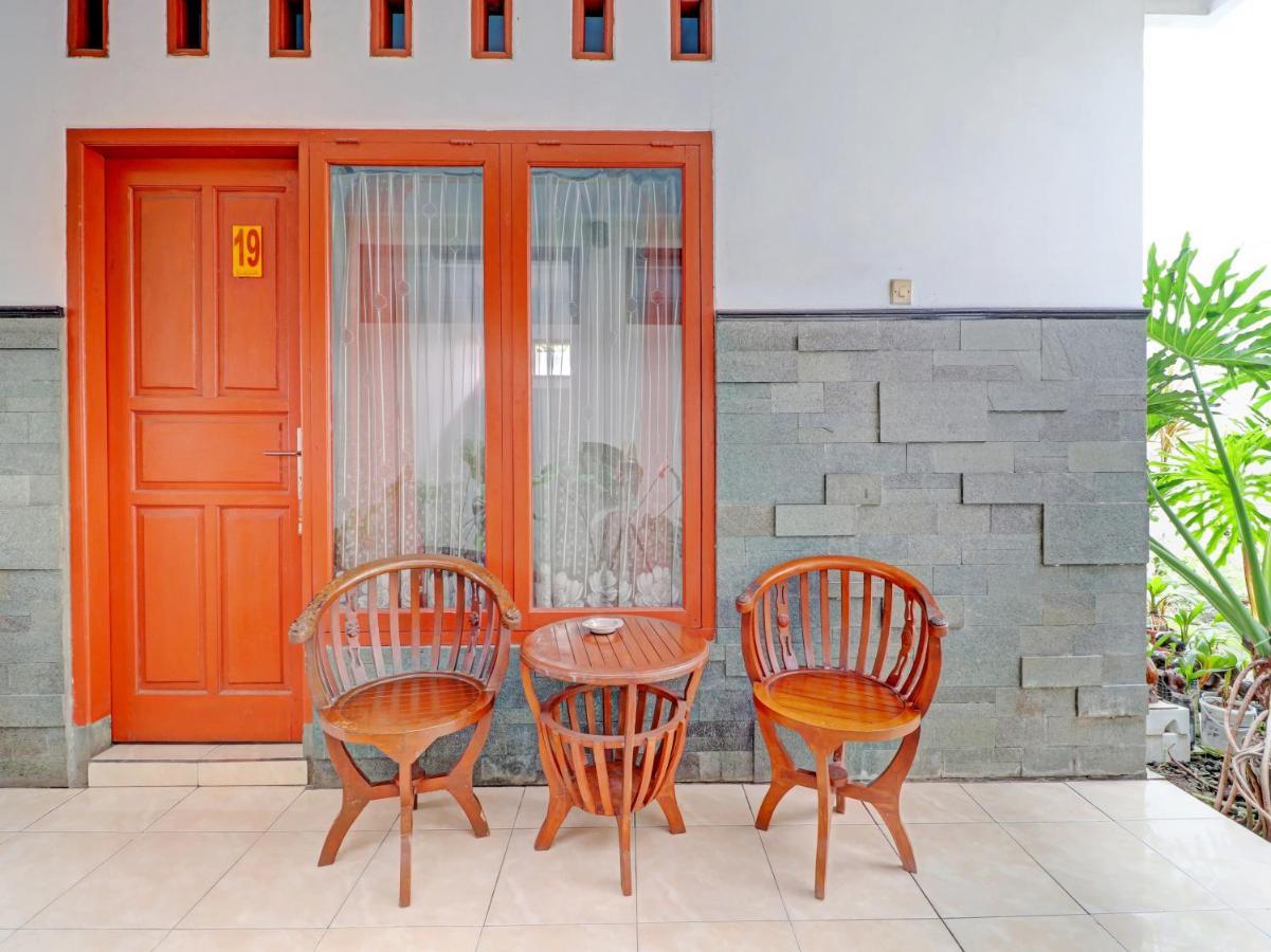 Oyo 90347 Hotel Srikandi Syariah Тасикмалая Екстериор снимка