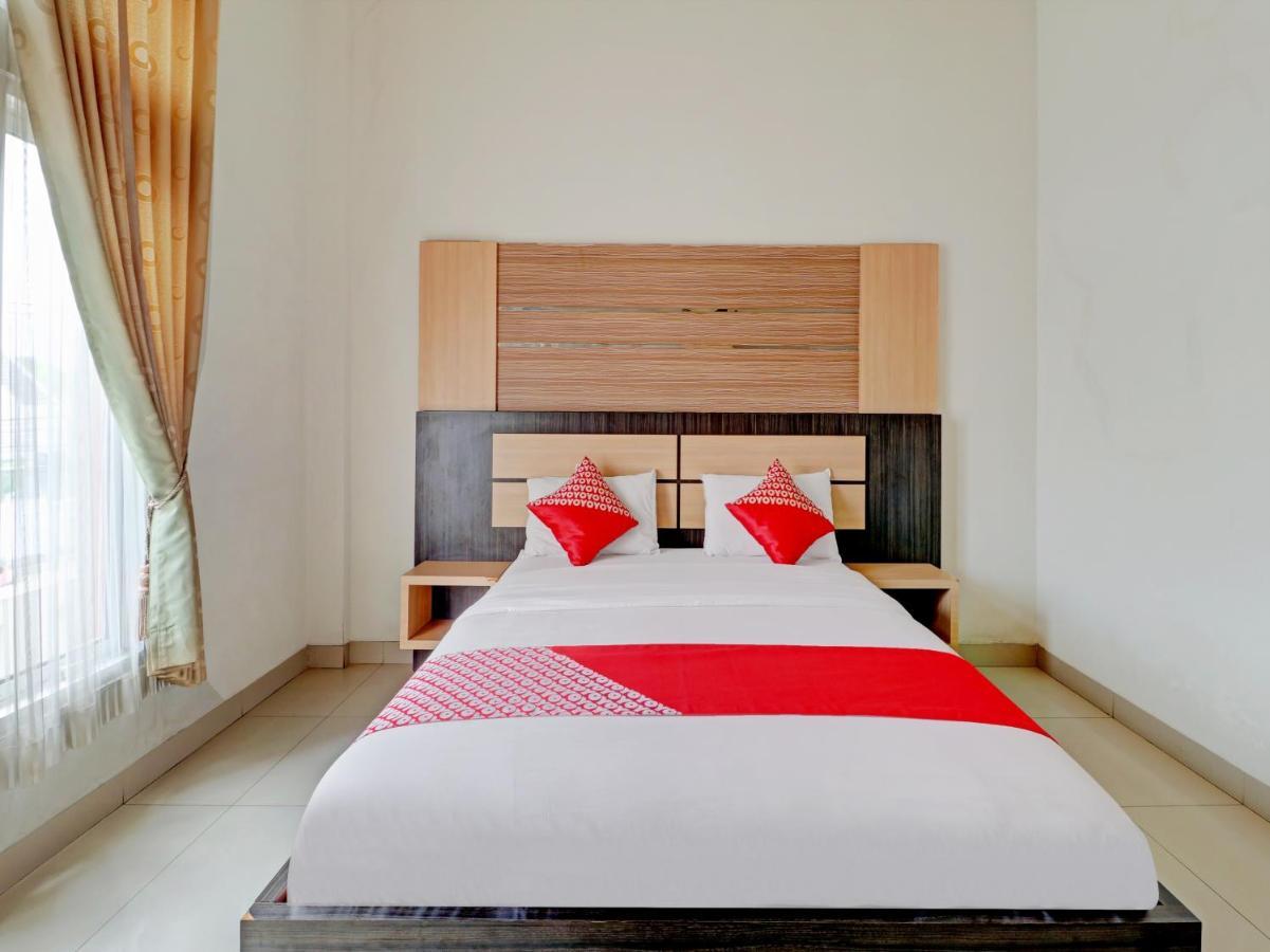 Oyo 90347 Hotel Srikandi Syariah Тасикмалая Екстериор снимка