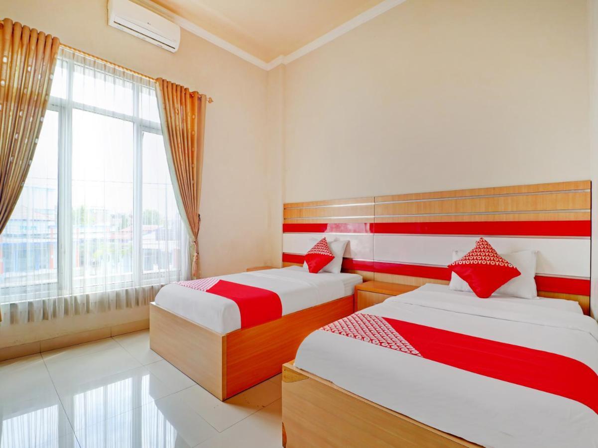 Oyo 90347 Hotel Srikandi Syariah Тасикмалая Екстериор снимка