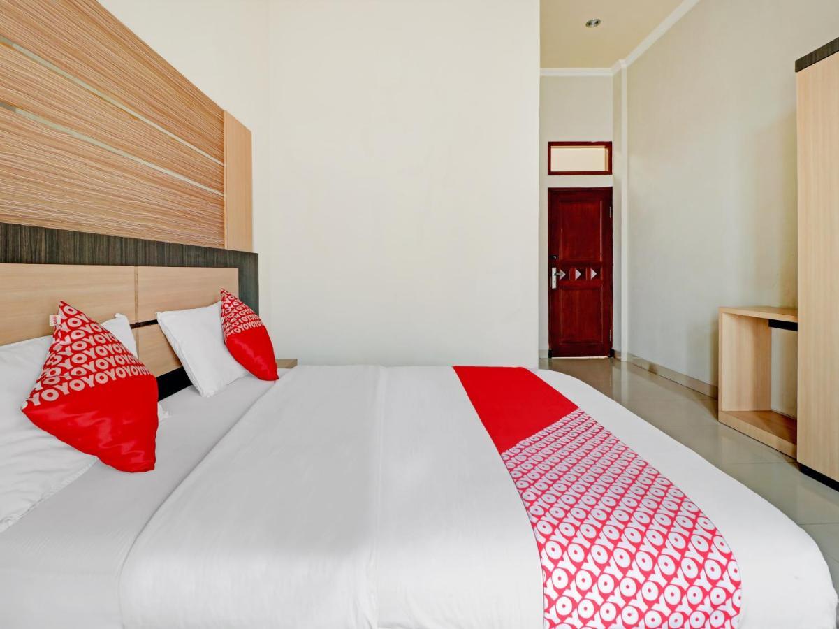 Oyo 90347 Hotel Srikandi Syariah Тасикмалая Екстериор снимка