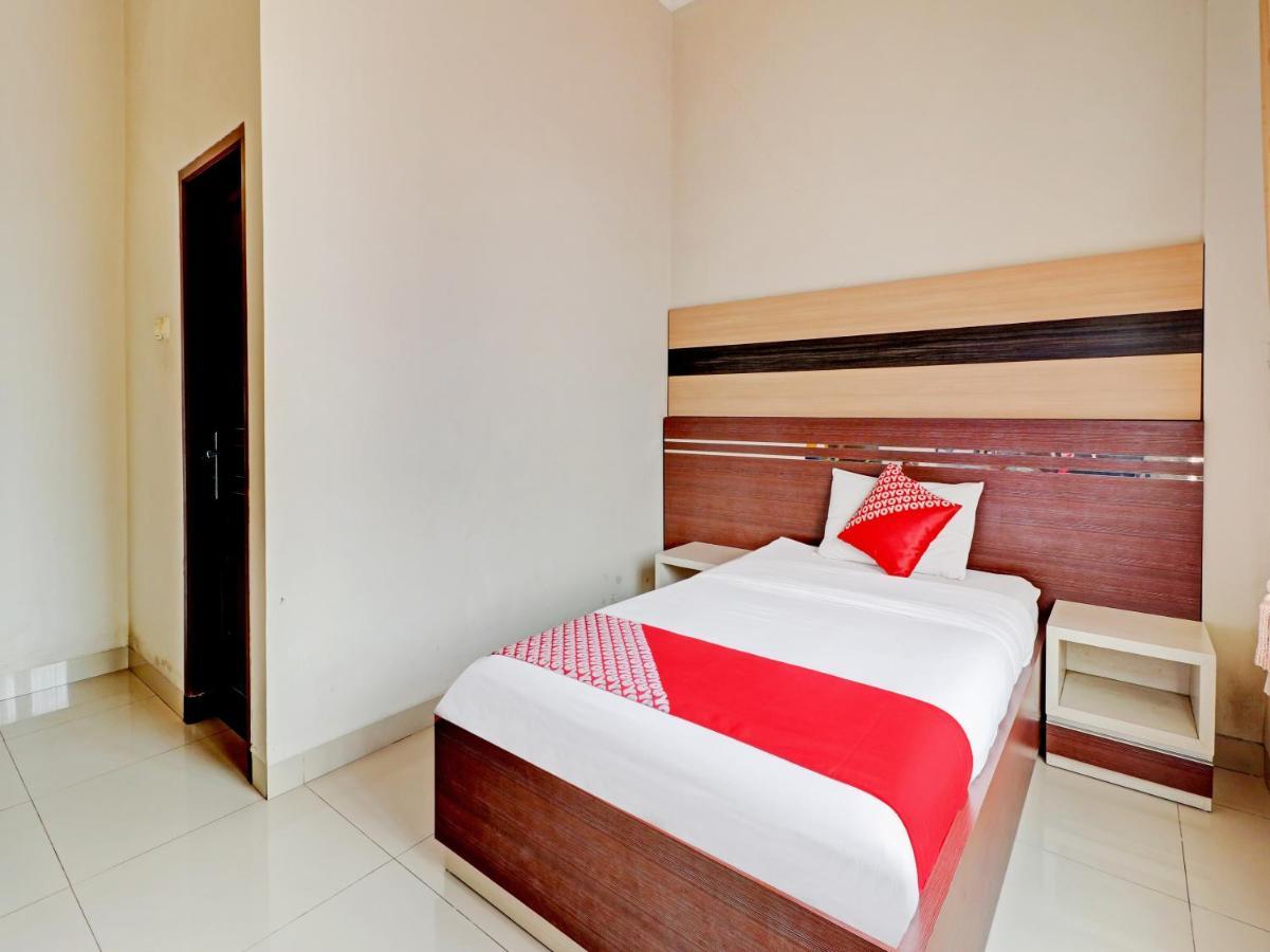 Oyo 90347 Hotel Srikandi Syariah Тасикмалая Екстериор снимка
