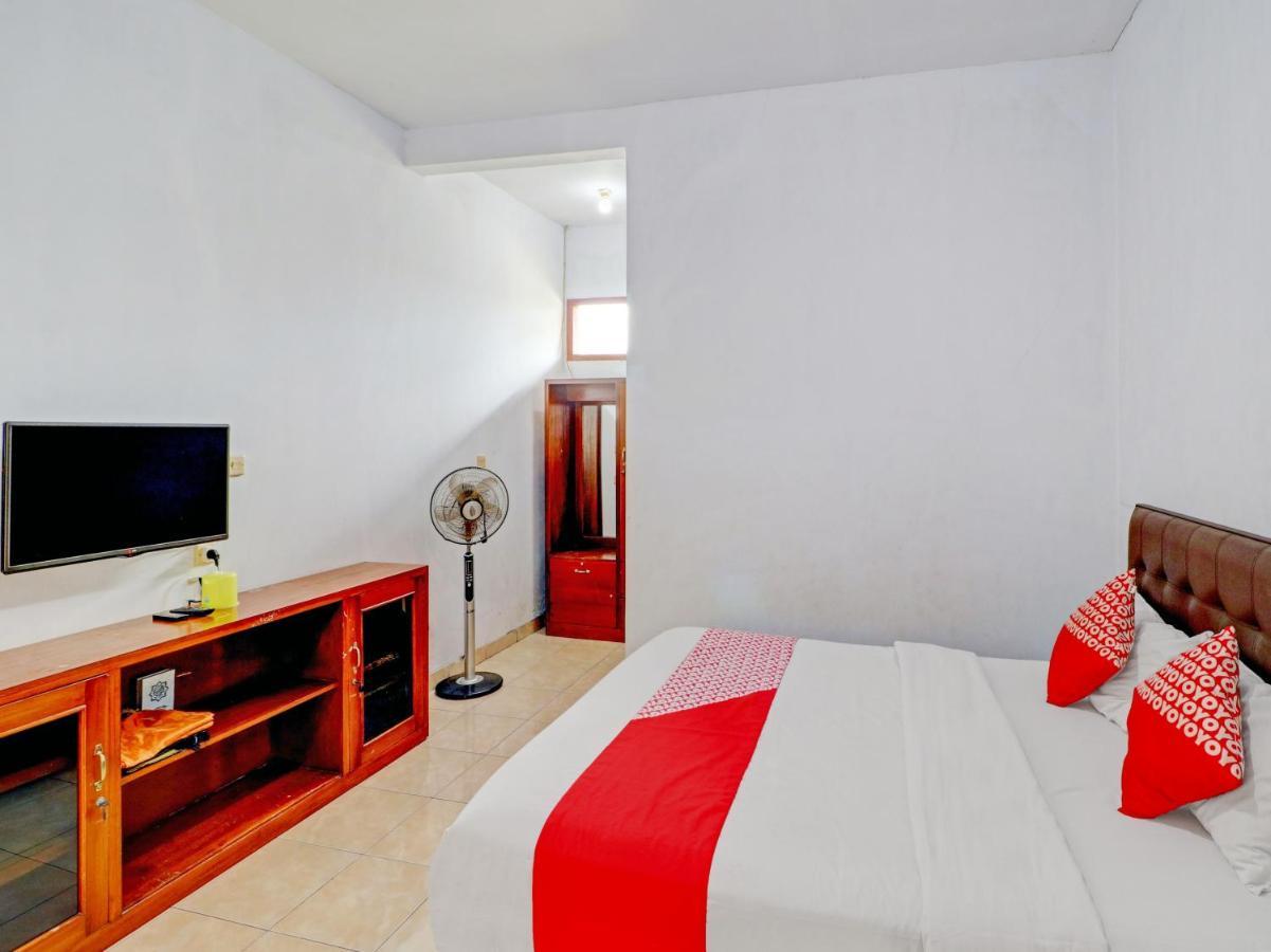 Oyo 90347 Hotel Srikandi Syariah Тасикмалая Екстериор снимка