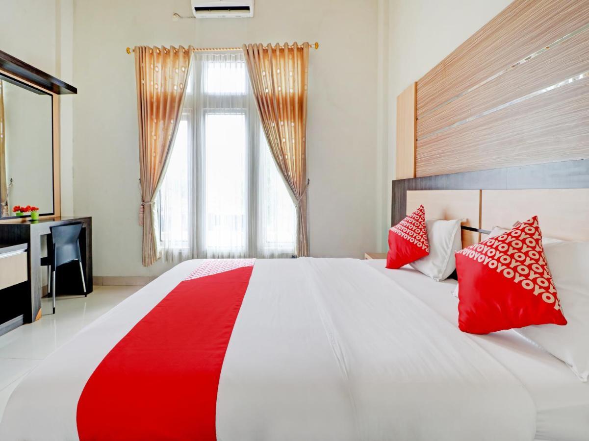 Oyo 90347 Hotel Srikandi Syariah Тасикмалая Екстериор снимка