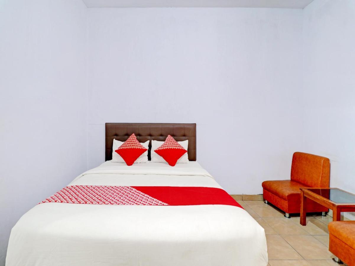 Oyo 90347 Hotel Srikandi Syariah Тасикмалая Екстериор снимка